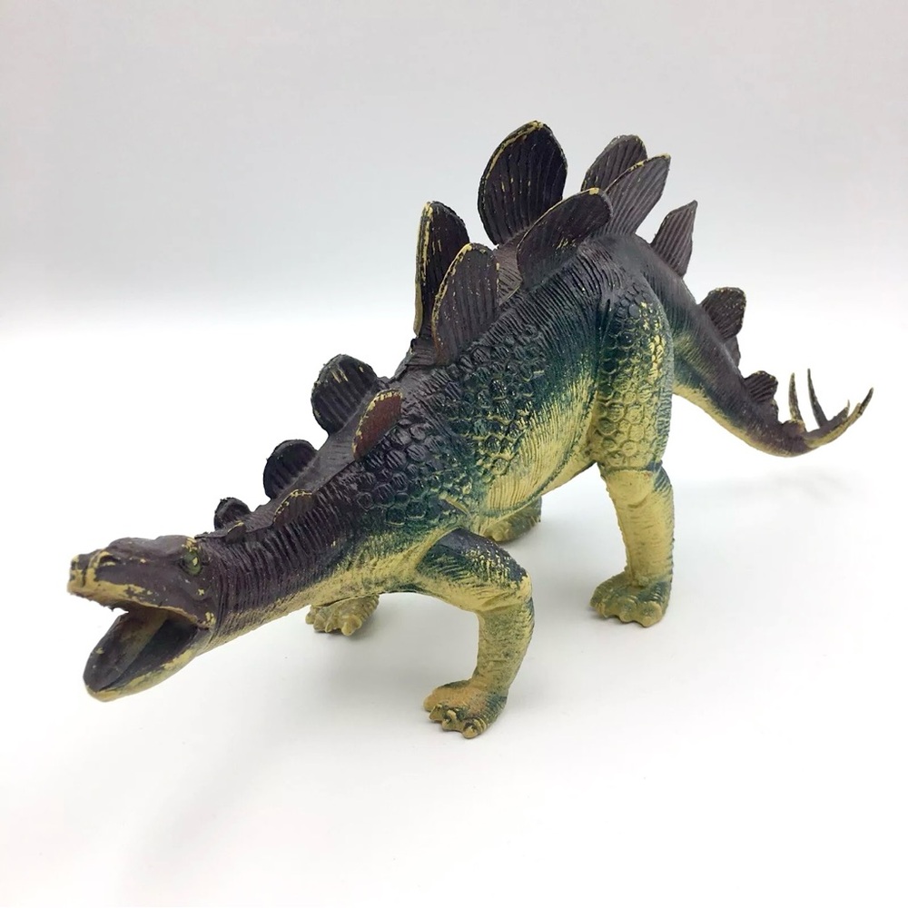 Vintage 1986 Stegosaurus Dinosaur Hard Rubber Toy Figurine 15” - Dor Mei Toy Co.
